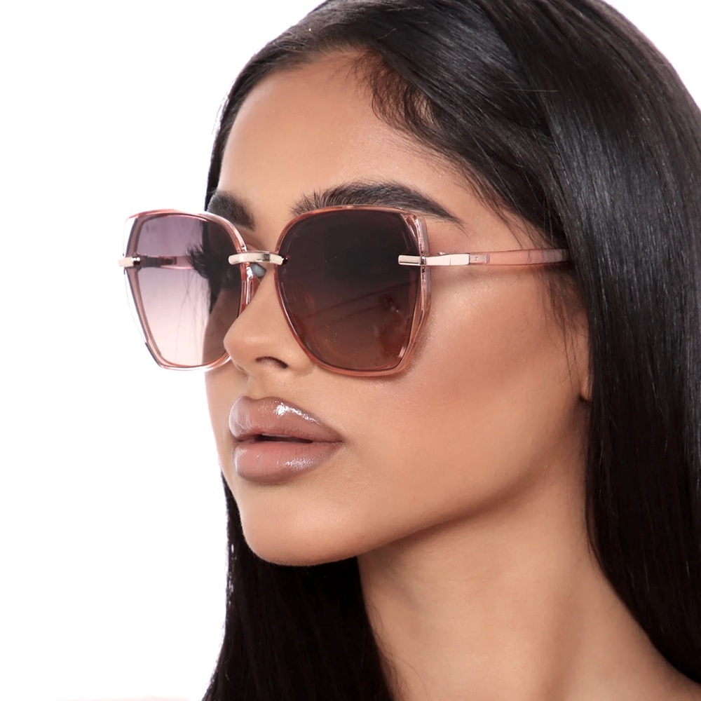 My Favorite Pair Pink Frame Sunglasses NEW 🏷️